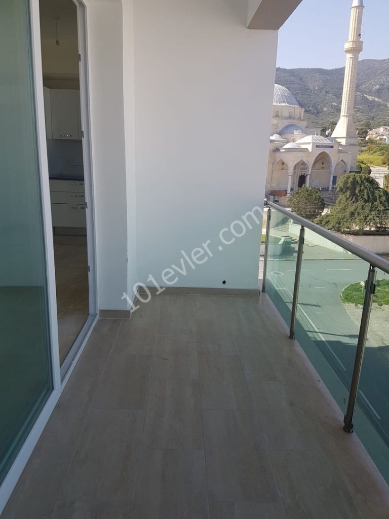 Apartment for sale in Kyrenia Center (Turkish title deeds)