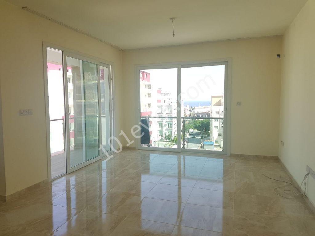 Apartment for sale in Kyrenia Center (Turkish title deeds)