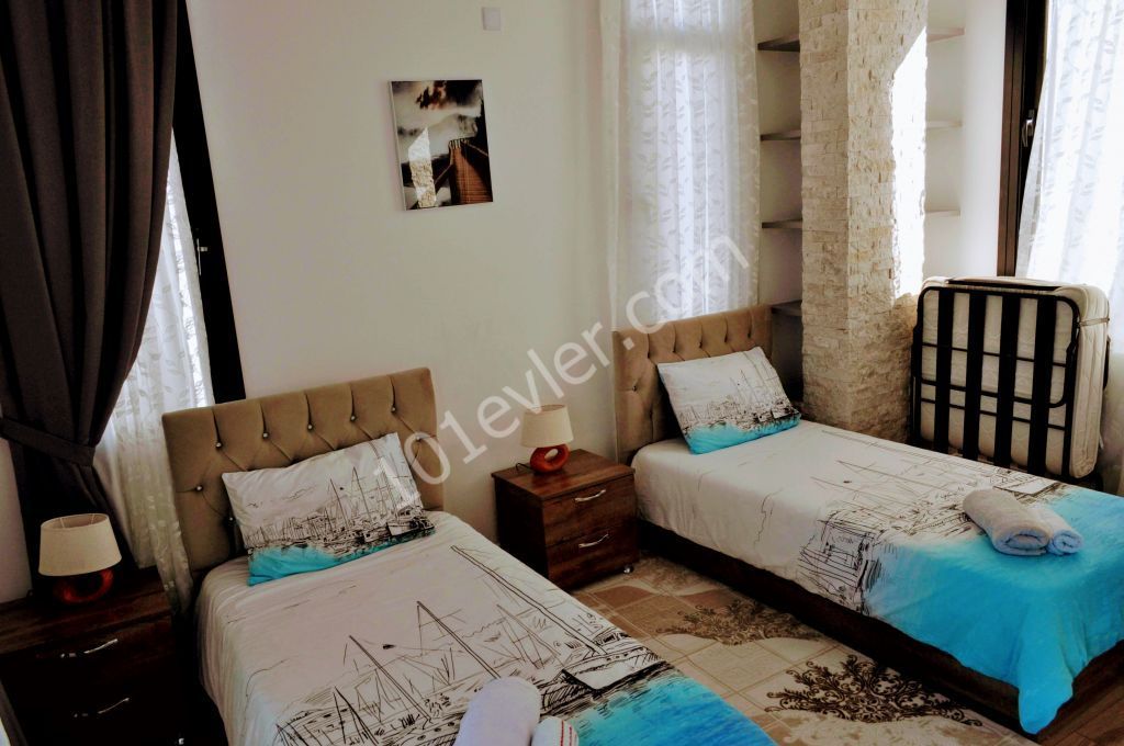 Girne Alsancak'ta 3+1 Villa Günluk Kiralık +90 533 882 55 99