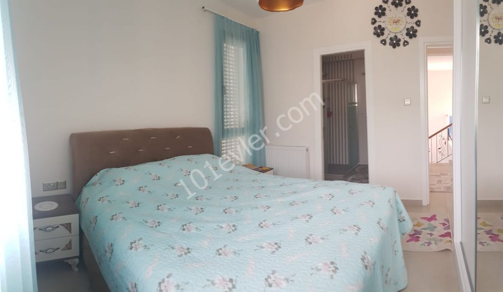 Girne Alsancak'ta 4+2 Modern Villa  Satılık 