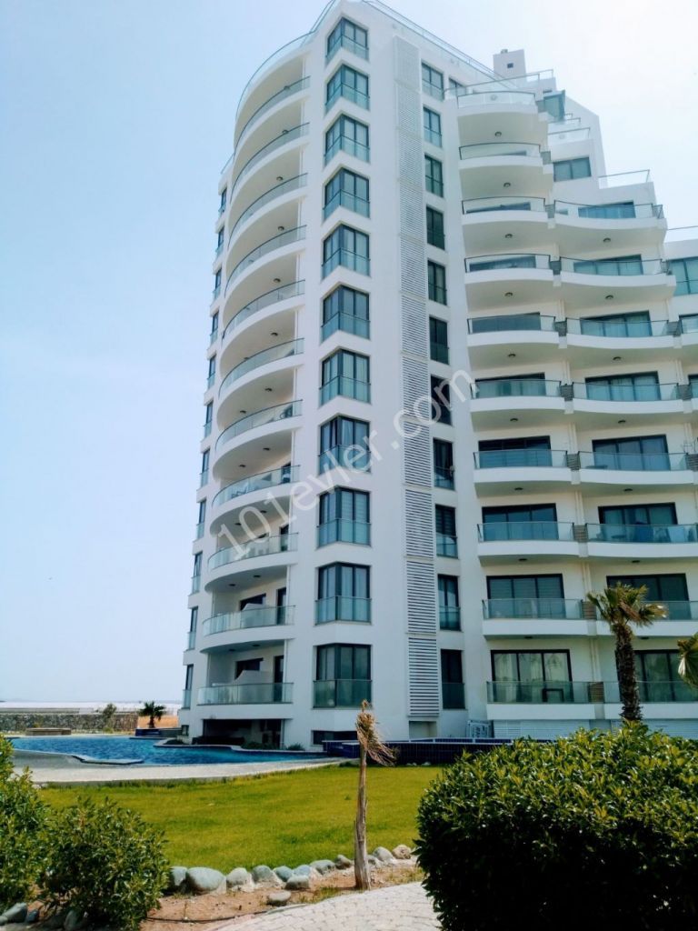 Güzelyurt'ta 3+1 Penthouse Satılık +90 533 841 76 78