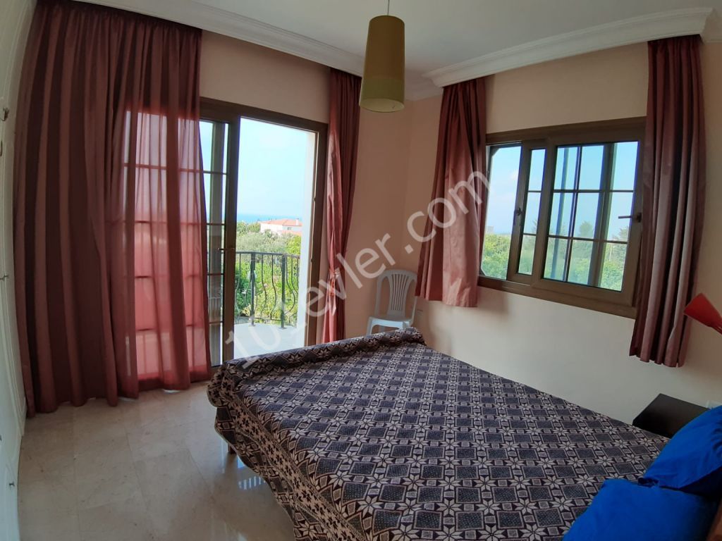 Girne Alsancak'ta 3+1 Villa Satılık 