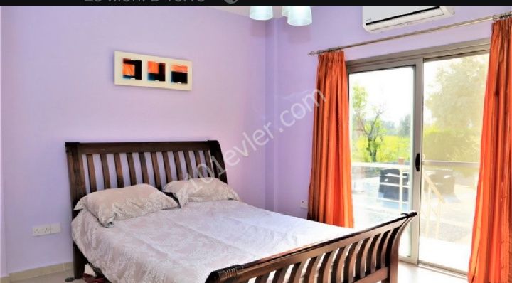 Çatalköy'de 3+1 Havuzlu villa satılık  +90 533 841 76 78