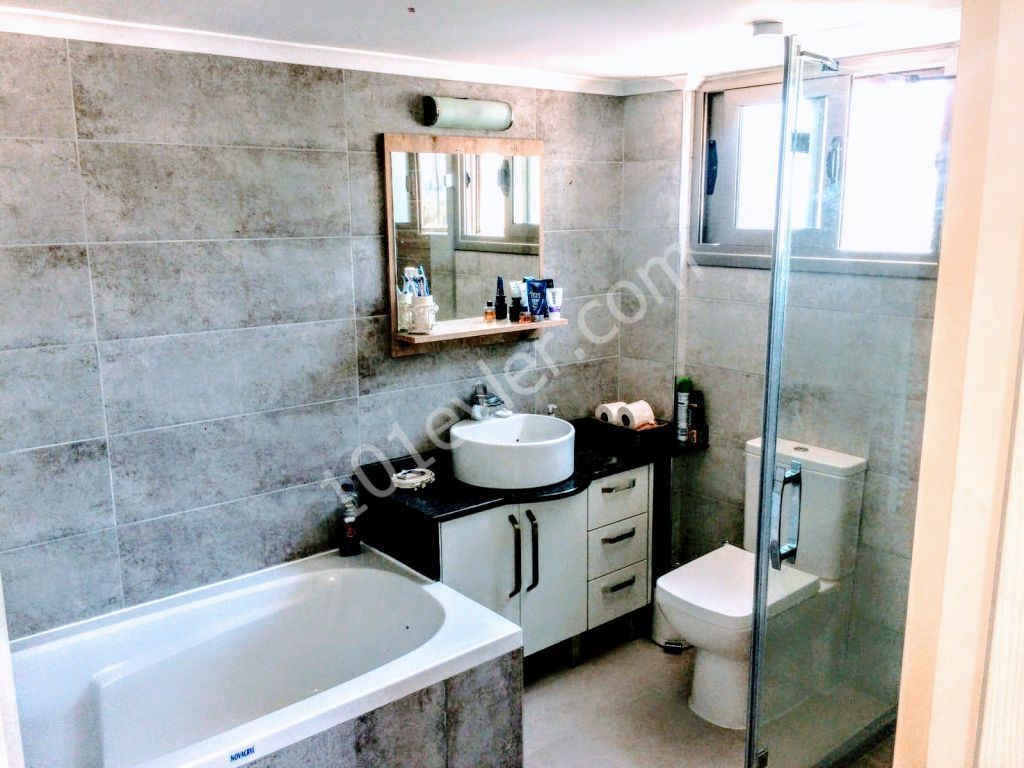 Çatalköy'de 3+1 Havuzlu villa satılık  +90 533 841 76 78