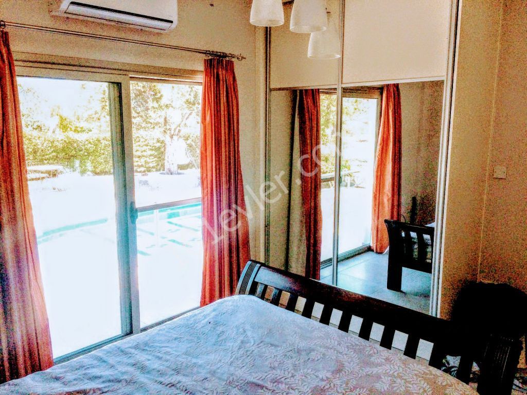 Çatalköy'de 3+1 Havuzlu villa satılık  +90 533 841 76 78