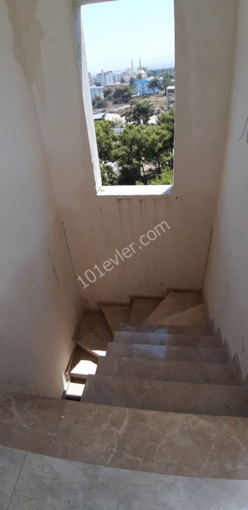 Girne Merkez'de 2+1 Penthouse Satılık 