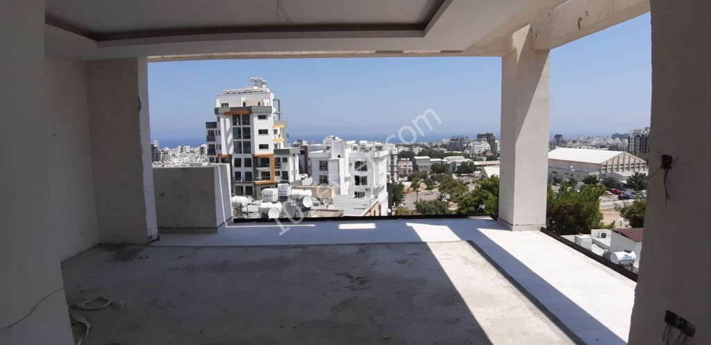 Girne Merkez'de 2+1 Penthouse Satılık 