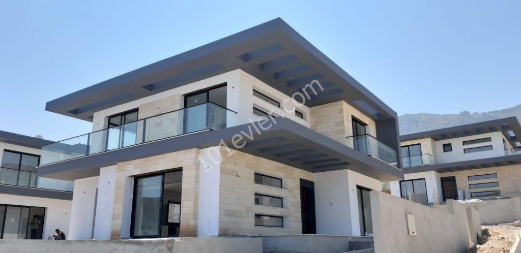 4 bedroom Villa for sale in Edremit 