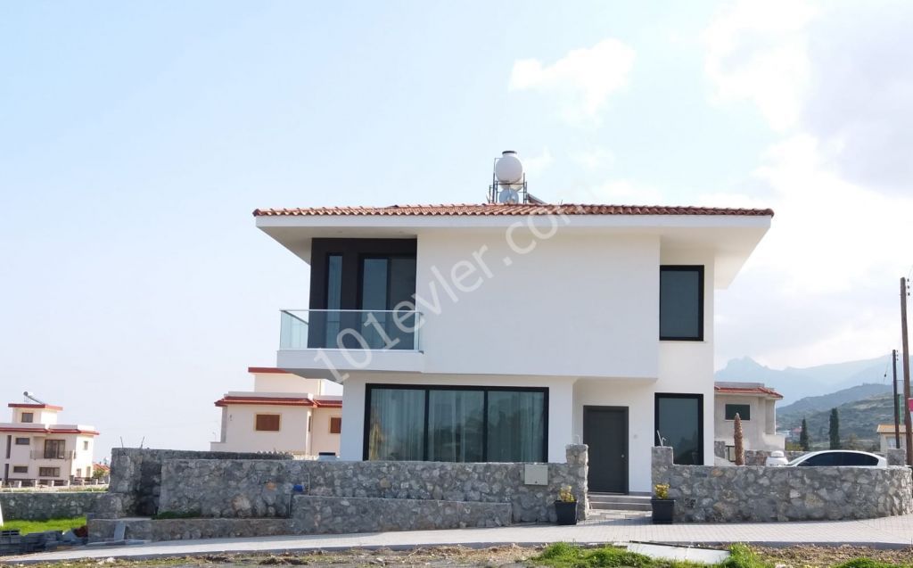 Yeşiltepe'de 4+1 Villa Satılık +90 533 841 76 78 