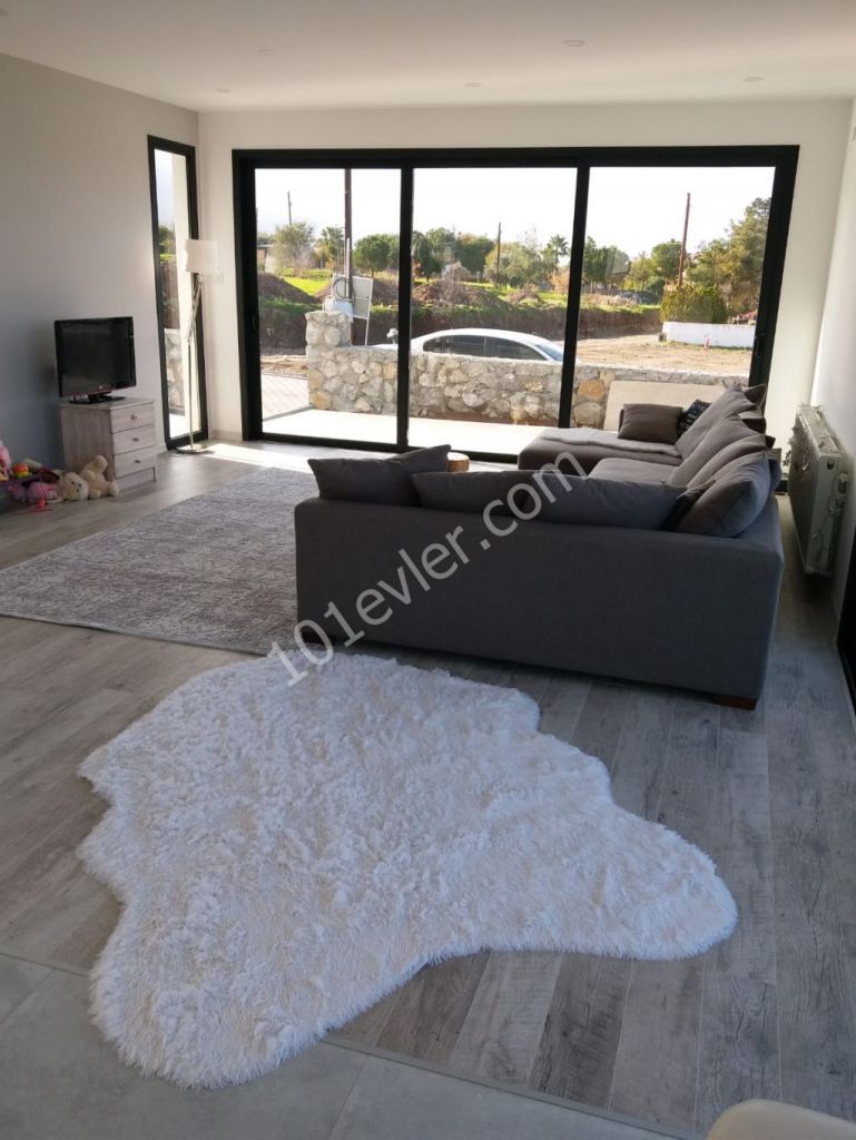 Yeşiltepe'de 4+1 Villa Satılık +90 533 841 76 78 