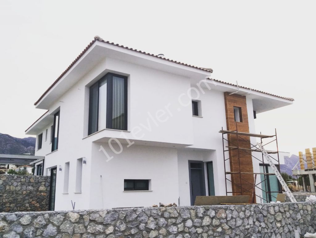 3 bedroom Villa for sale in Yeşiltepe (Kyrenia district)