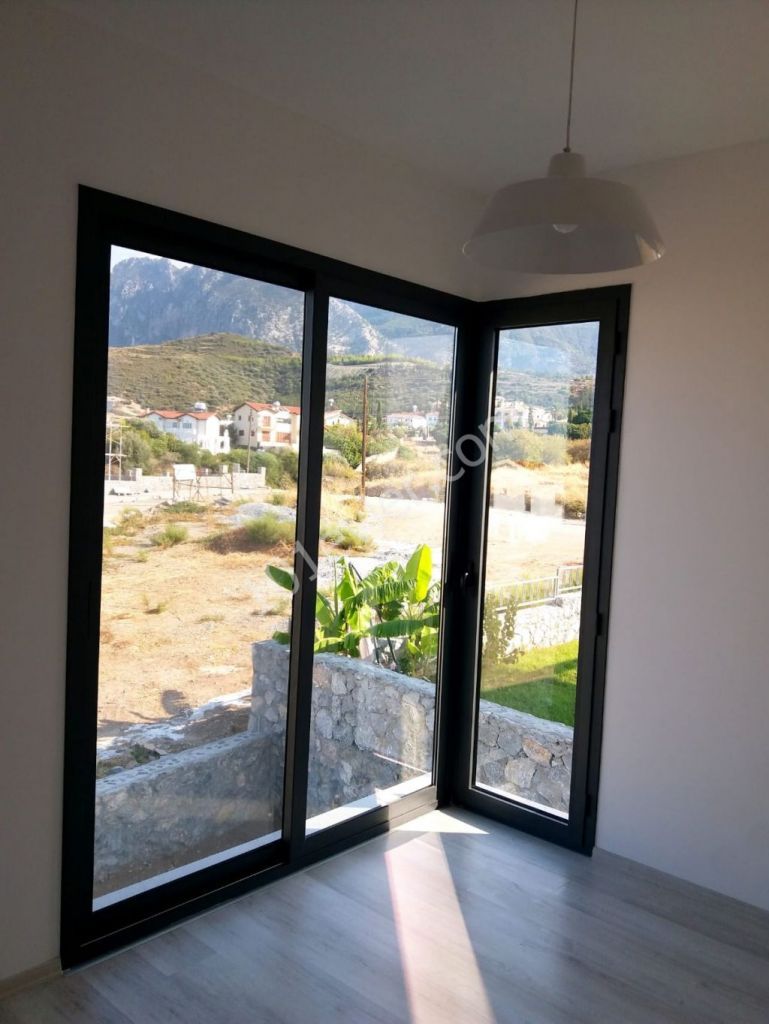 3 bedroom Villa for sale in Yeşiltepe (Kyrenia district)