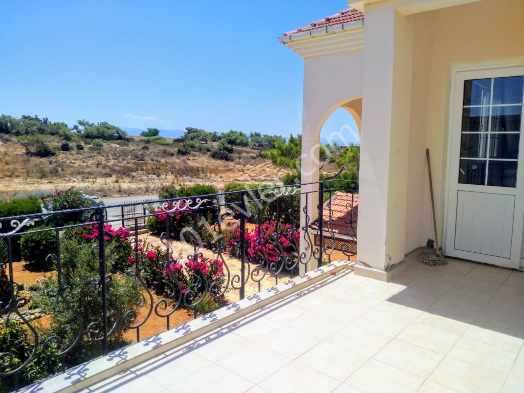 Akdeniz 4+3 Villa Satılık 