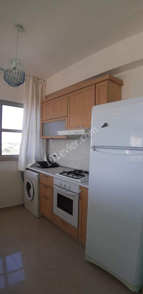 YALKIN EMLAK TEK YETKILI ! Magusa'da Tatlısu  3+1 Penthouse Satılık 