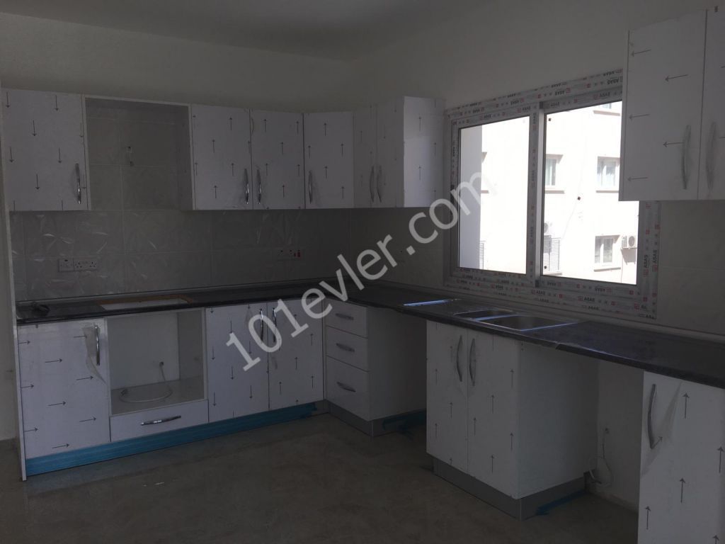 FRO SALE 2 BEDROOMS APARTMENT IN KYRENIA