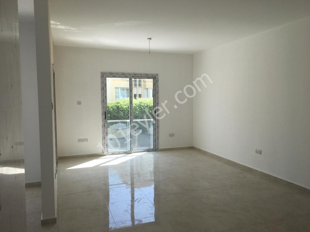 FRO SALE 2 BEDROOMS APARTMENT IN KYRENIA