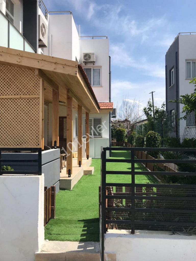 Girne Alsancak'ta Daire VILLA  tarzı Kiraılık +90 533 882 55 99