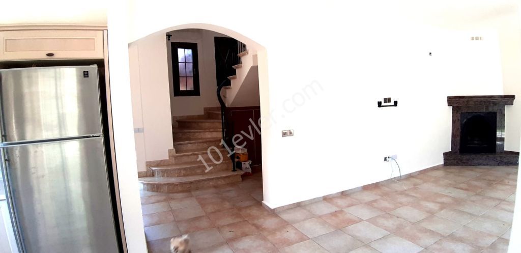 4 bedroom Villa for sale in Çatalköy (Kyrenia district)