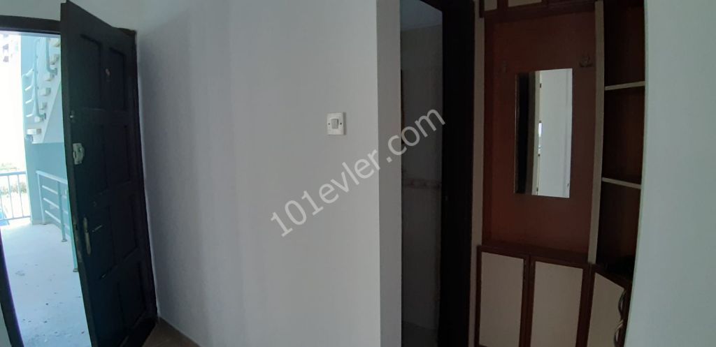 3 bedroom unfurnished apartment for rent in Kyrenia Center