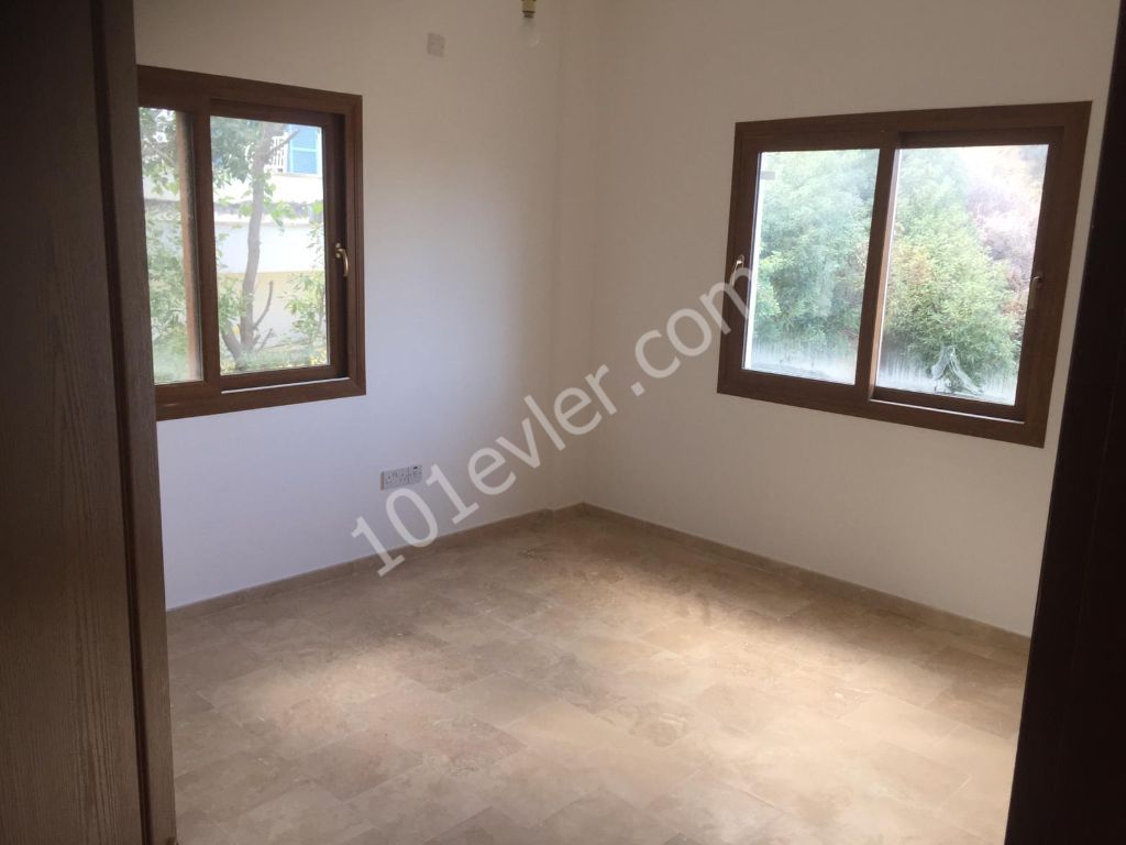 2 bedroom Apartment for sale in Yeşıltepe / Kyrenia