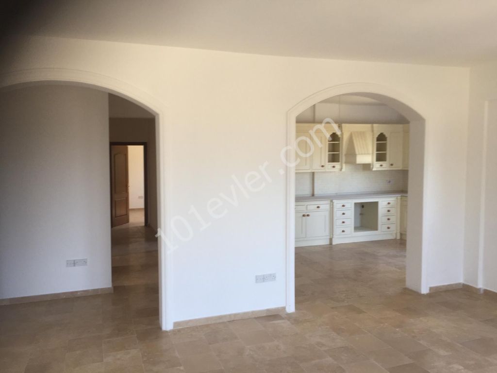 2 bedroom Apartment for sale in Yeşıltepe / Kyrenia