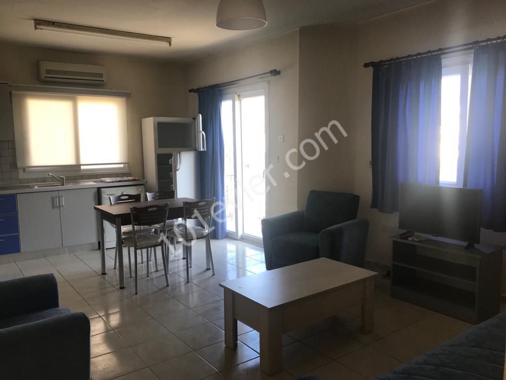 Girne Merkez'de Jasmine Court karşısında 2+1 Daire Kiralık