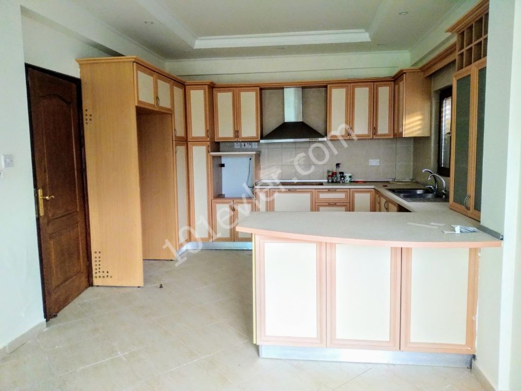 3 bedroom  Villa for sale in  Karaoğlanoğlu / Kyrenia