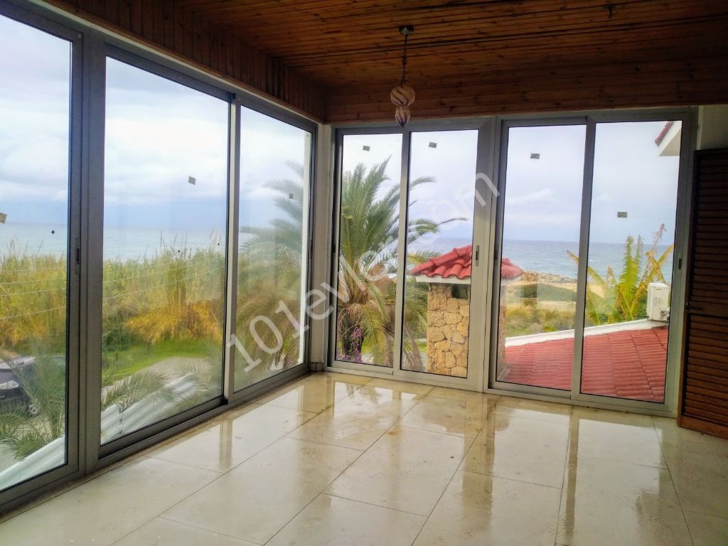 3 bedroom  Villa for sale in  Karaoğlanoğlu / Kyrenia