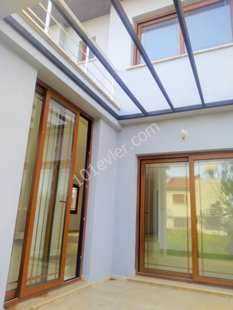 Çatalköy'de 3+1 Yeni Villa Satılık +90 533 841 76 78