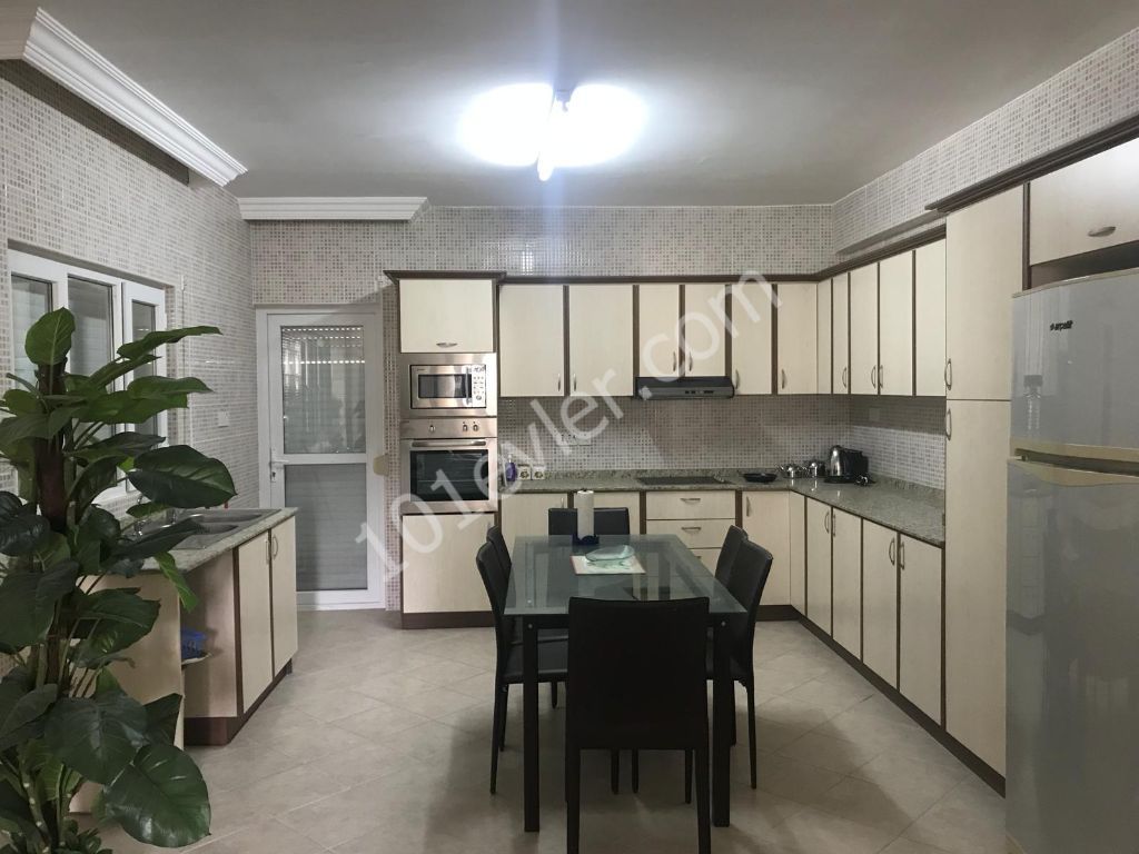 3 bedroom Turkish title deeds  Apartment for sale in  Kyrenia