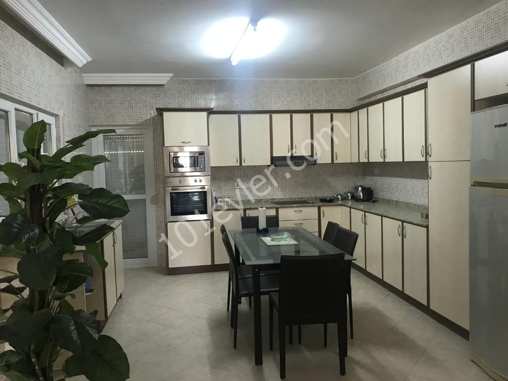 3 bedroom Turkish title deeds  Apartment for sale in  Kyrenia