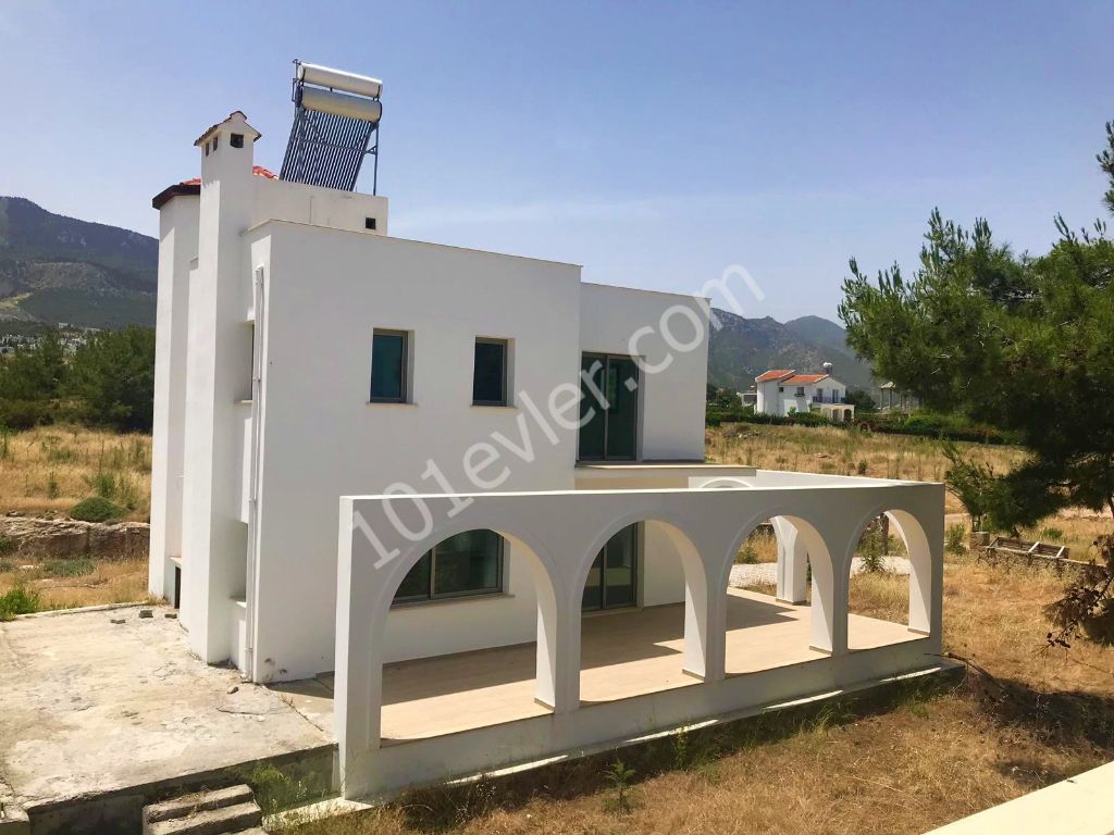 Garden villa for sale in Kyrenia Çatalköy with 3 + 1 swimming pool and super mountain sea view