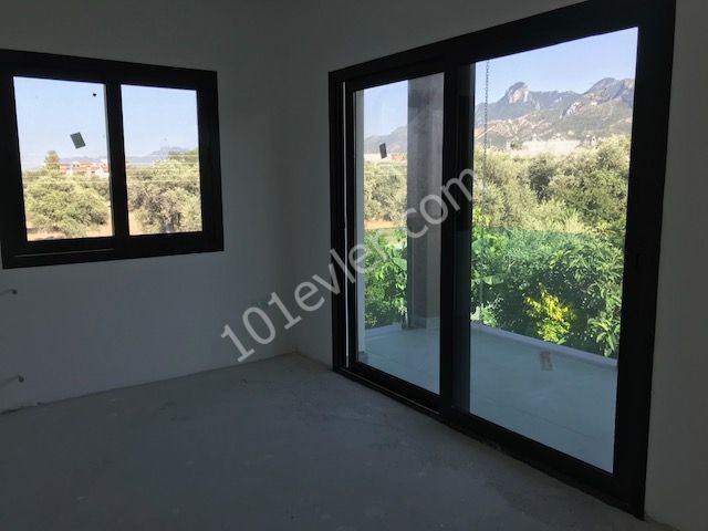 Super Luxus neu fertige VILLA mit 4 Schlafzimmern zum Verkauf in Kyrenia OZANKÖY ** 