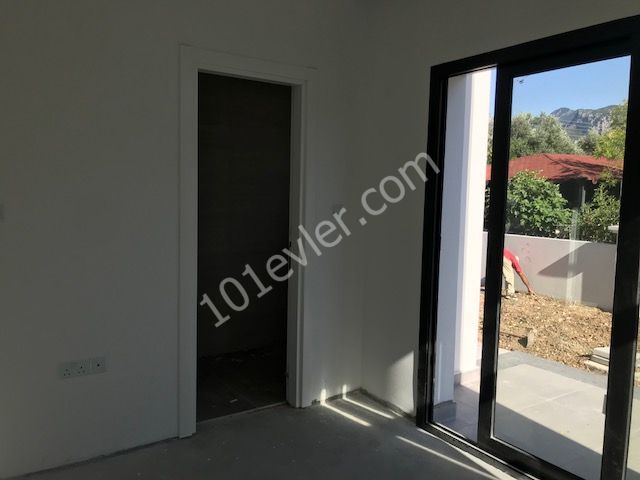 Super Luxus neu fertige VILLA mit 4 Schlafzimmern zum Verkauf in Kyrenia OZANKÖY ** 