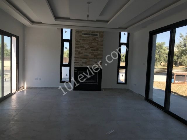 Super Luxus neu fertige VILLA mit 4 Schlafzimmern zum Verkauf in Kyrenia OZANKÖY ** 