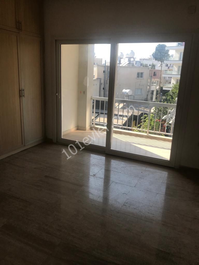 4 bedroom flat for sale in Kyrenia center, North Cyprus