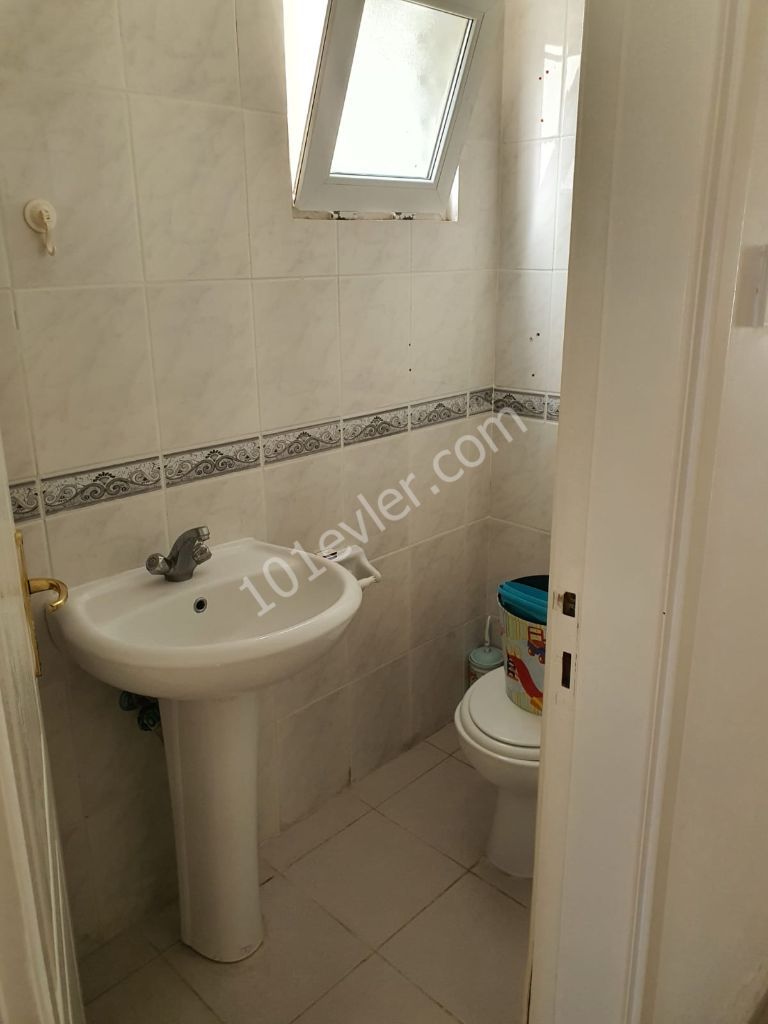 Girne Zeytinlik bölgesinde kiralık 2+1 daire