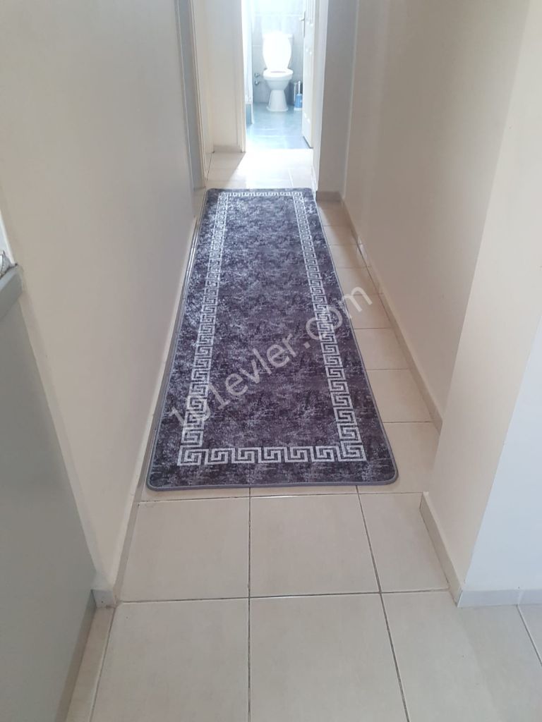 2+1 flat for rent in center of Kyrenia