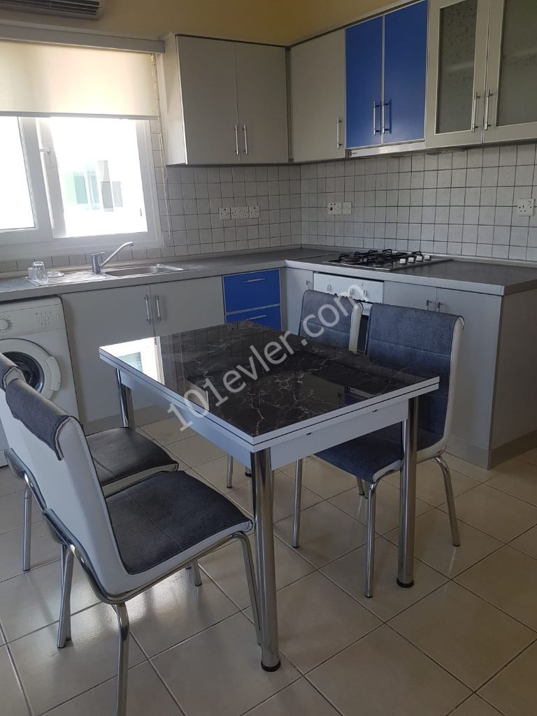 2+1 flat for rent in center of Kyrenia