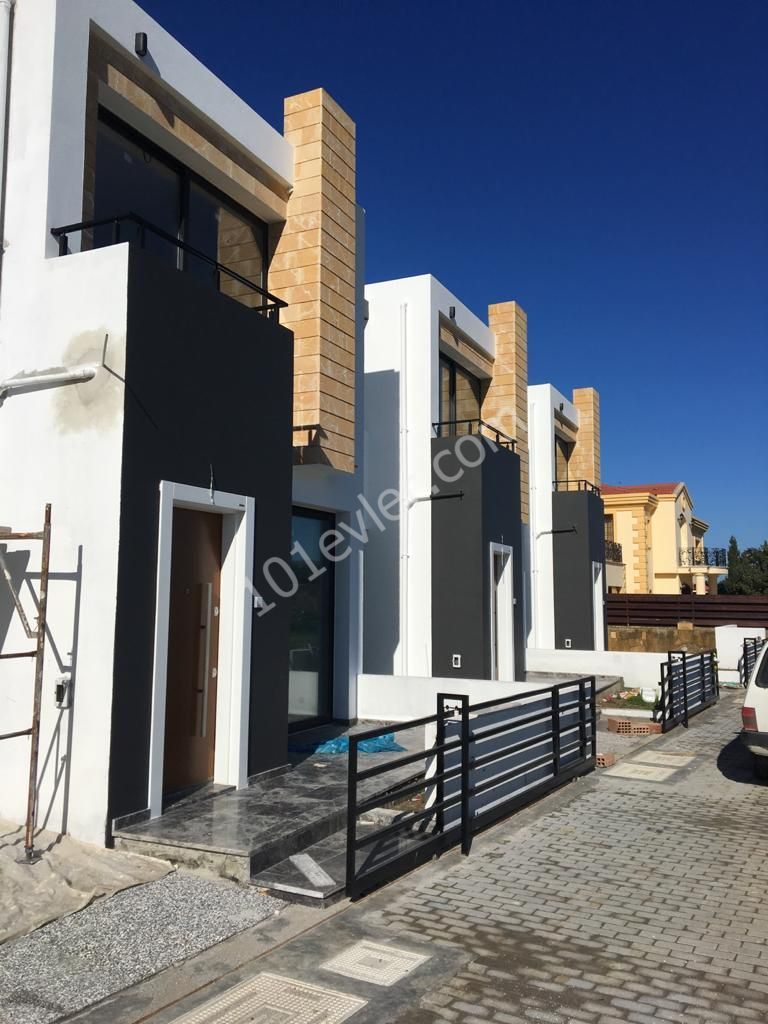 Sehr erschwingliche Villa zum Verkauf in Kyrenia Chatalköy ** 