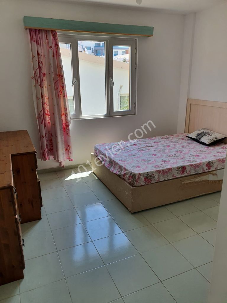 2 bedroom flat for rent near Nusmar market, Kyrenia center