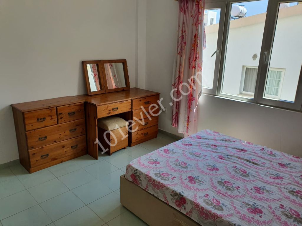 2 bedroom flat for rent near Nusmar market, Kyrenia center