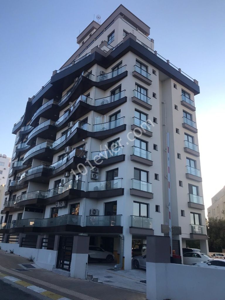 3 + 1 Super Lu Llogara Apartment mit Berg - und Meerblick zum Verkauf in Kyrenia ** 