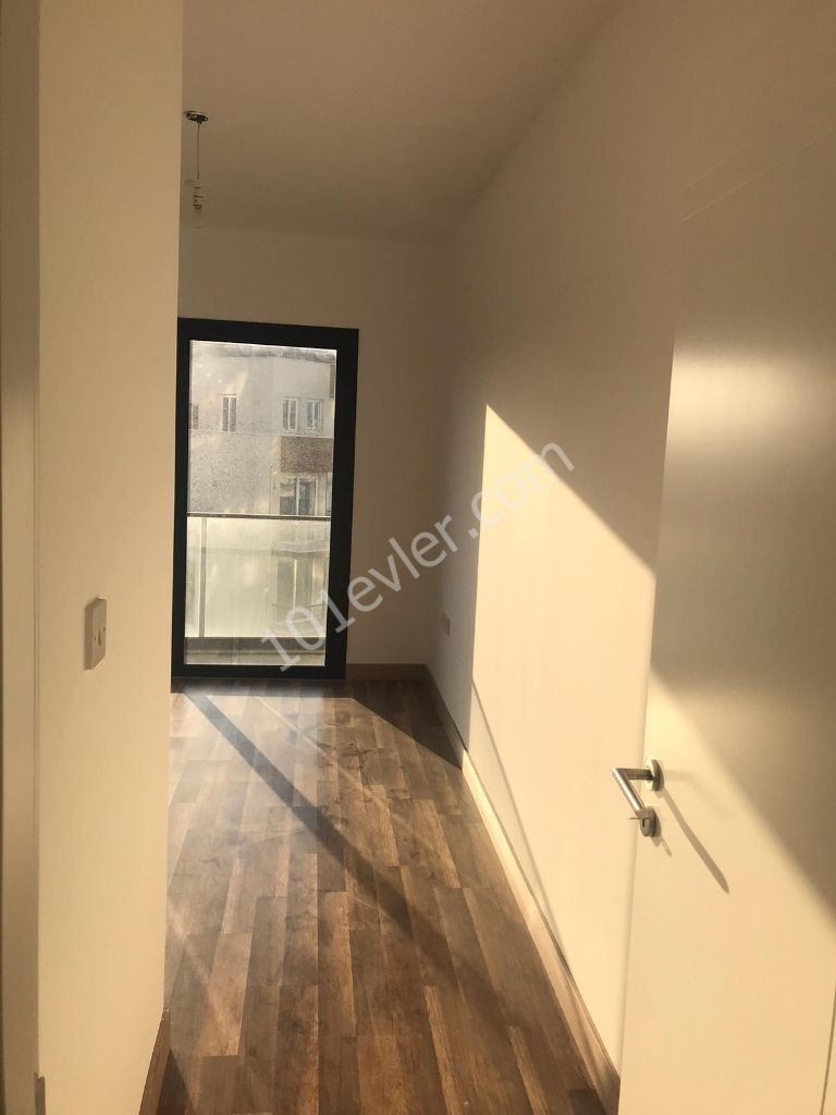 3 + 1 Super Lu Llogara Apartment mit Berg - und Meerblick zum Verkauf in Kyrenia ** 