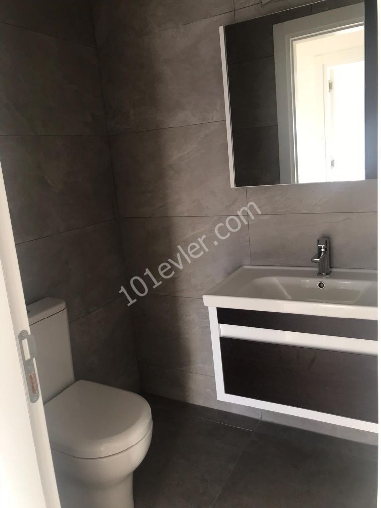 3 + 1 Super Lu Llogara Apartment mit Berg - und Meerblick zum Verkauf in Kyrenia ** 