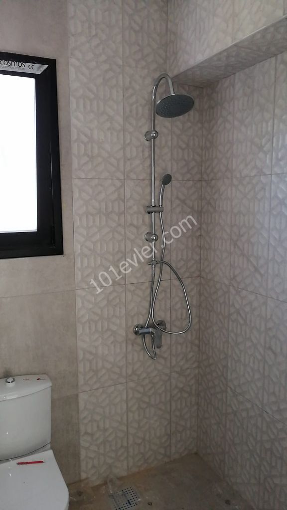 Girne Alsancak'ta  Dağ ve deniz manzaralı  satılık 3+1 lüx villa