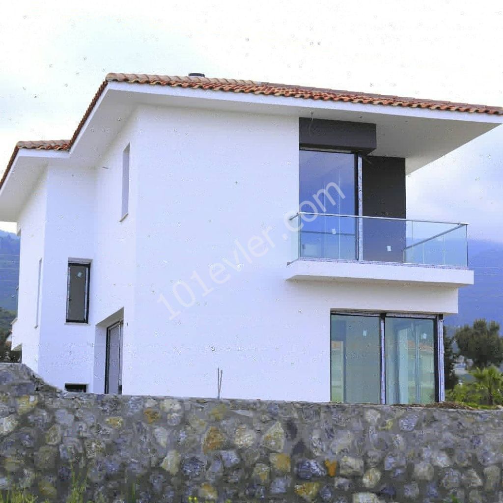 3 + 1 Llogara villa zum Verkauf mit Berg-und Meerblick in Kyrenia Alsancak ** 