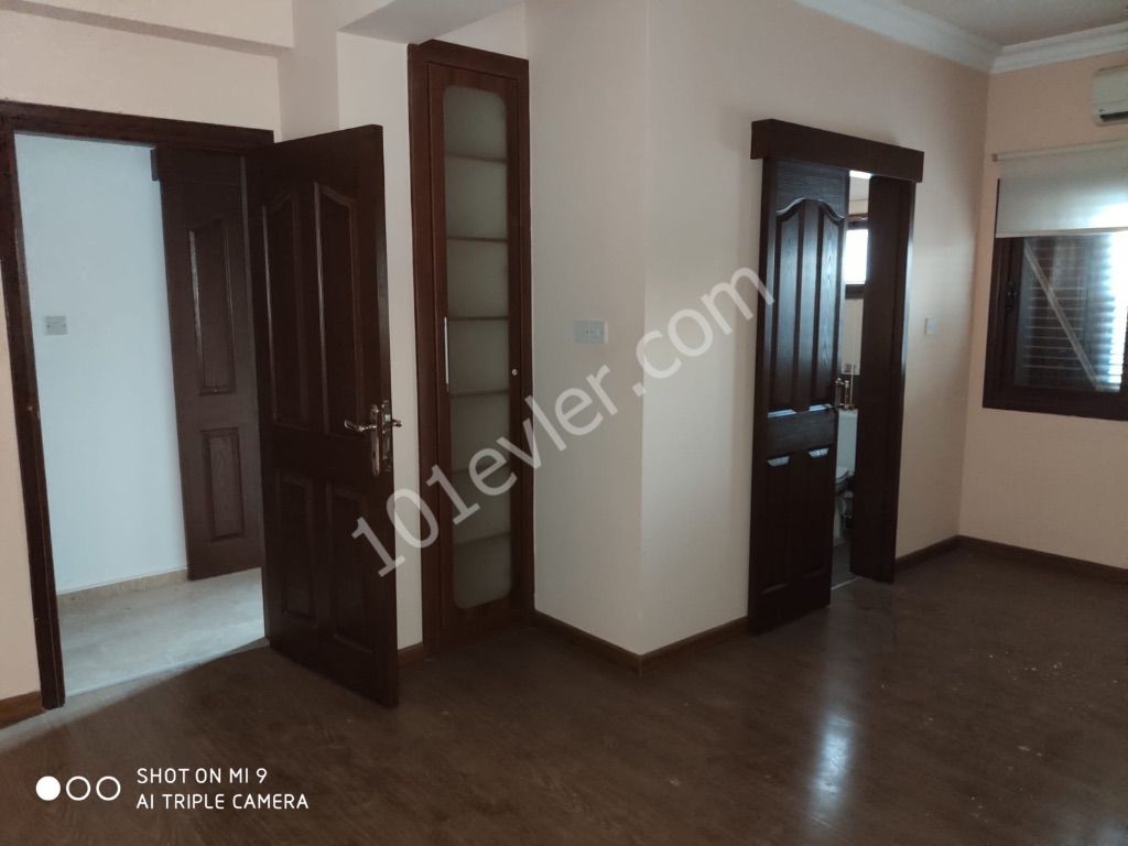 A spacious 2+1 apartment for sale in Nicosia, located in Kyzylbash. URGENT!!! ** 