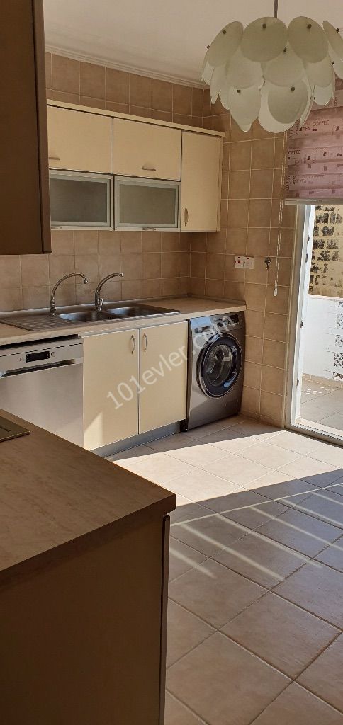 Kyrenia Central 4+1 Apartment Rental