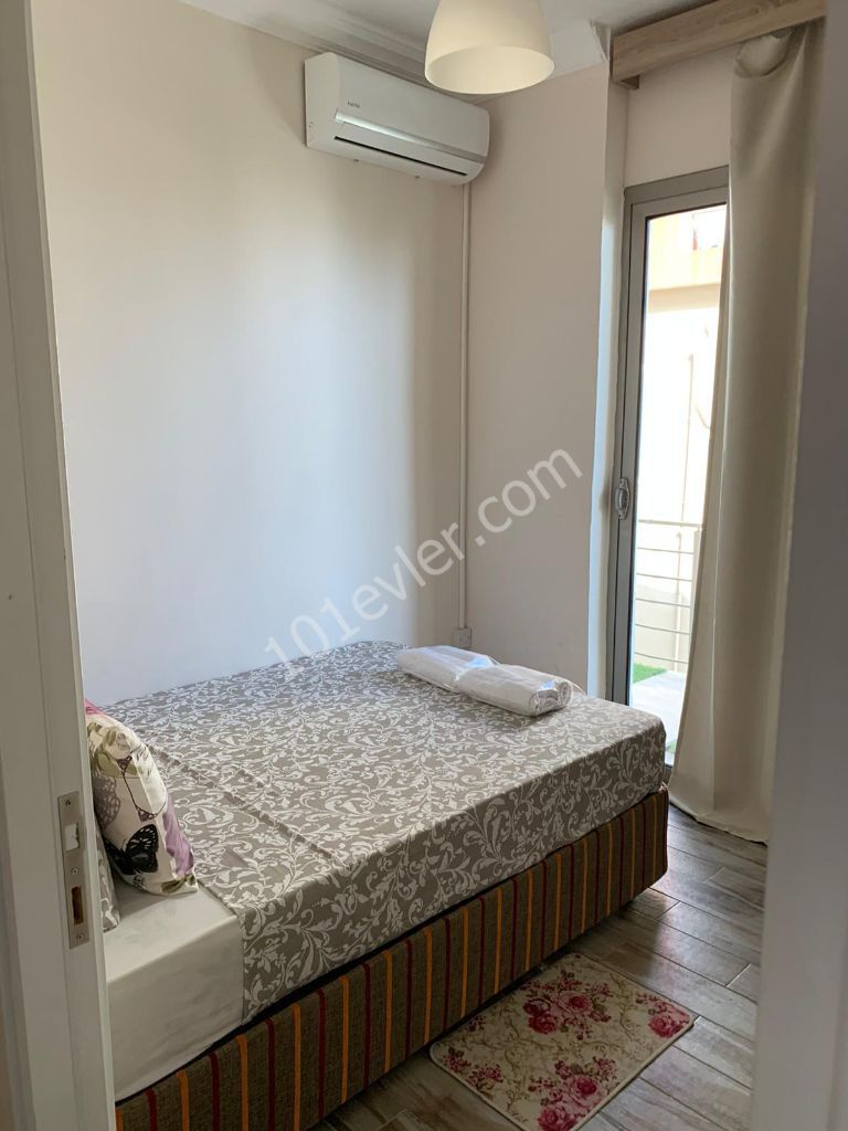 3+1 kiralık  lux  penthouse Girne Merkez'de.Deniz ve Şehir  Manzaralı 